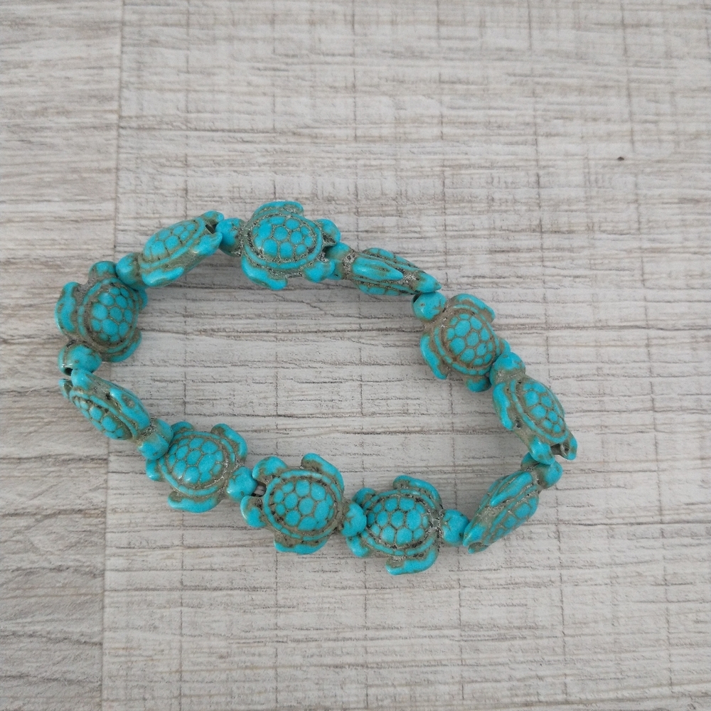 Turquoise Turtle Bead Stretch Bracelet - Unbranded